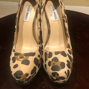 Steven Madden Leopard Print block heel 7.5